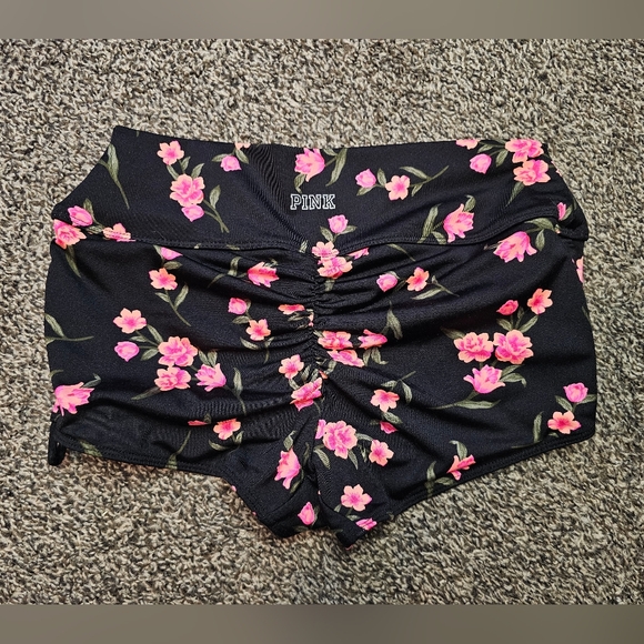 Victoria's Secret Pants - Victoria's Secret PINK Gym to Swim Short Shorts sz Small